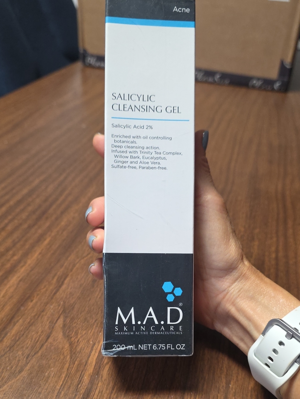 Salicylic Cleansing Gel — White & Black
